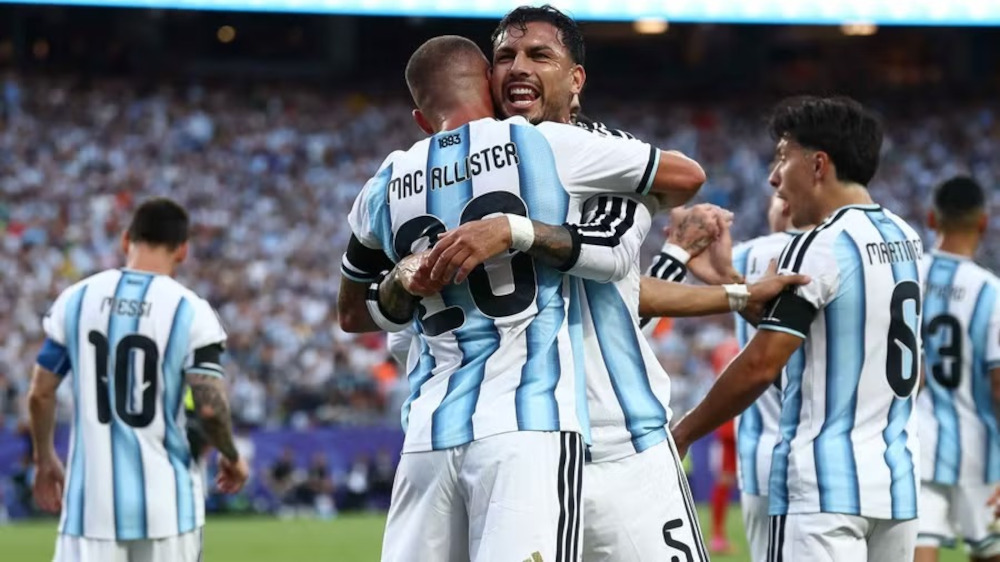 La Magia di Álvarez: L'Argentina Sfida e Sconfigge la Svizzera in Inferiorità Numerica nei Tempi Supplementari